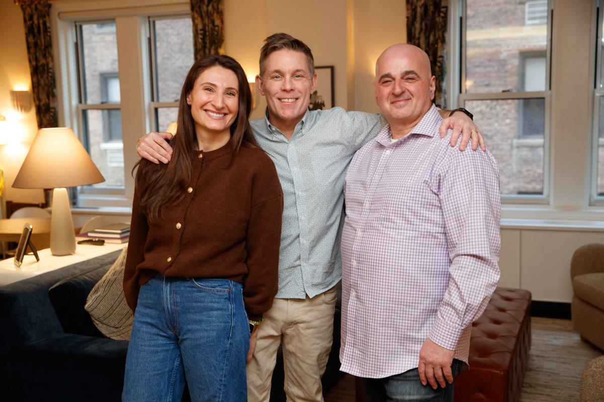 Only lovers in the building: NYC doorman set up these 2 neighbors --...