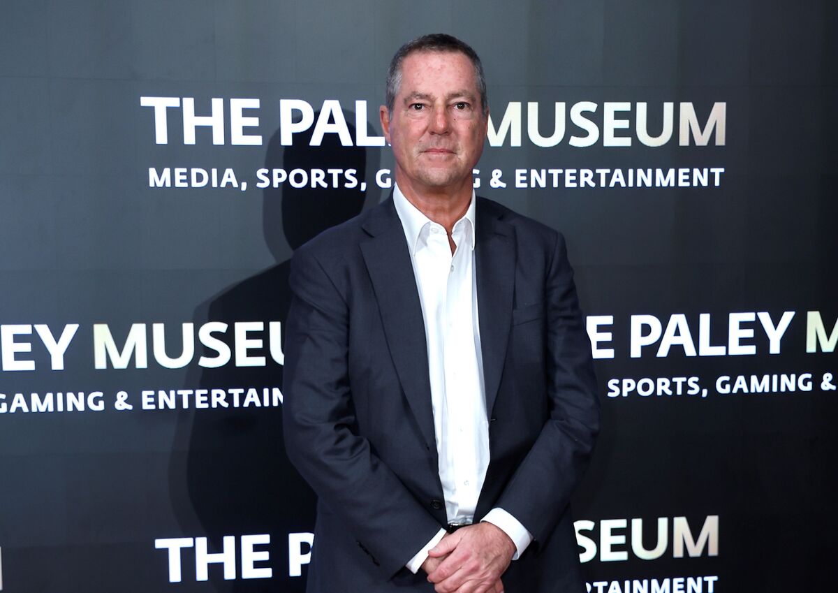 Paul Weiss Chief Karp Steps Down as Epstein Controversy Heats Up