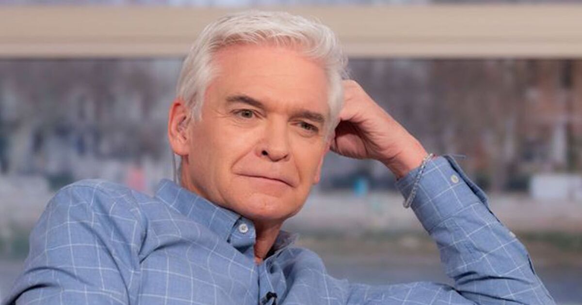 Phillip Schofield 'reaches out' to Holly Willoughby as earnings drop off
