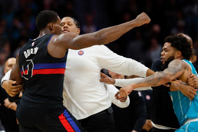 Fight between Pistons and Hornets results in 4 players being ejected