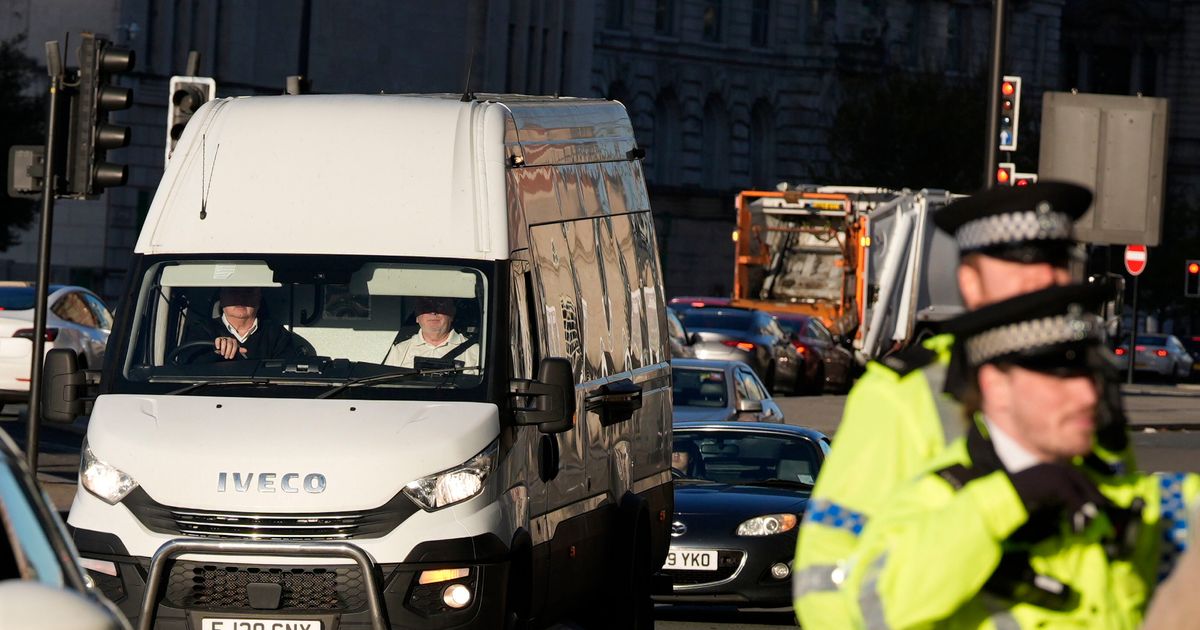 Prison vans to use bus lanes and inmates to attend court via video-link under major plan - The Mirror