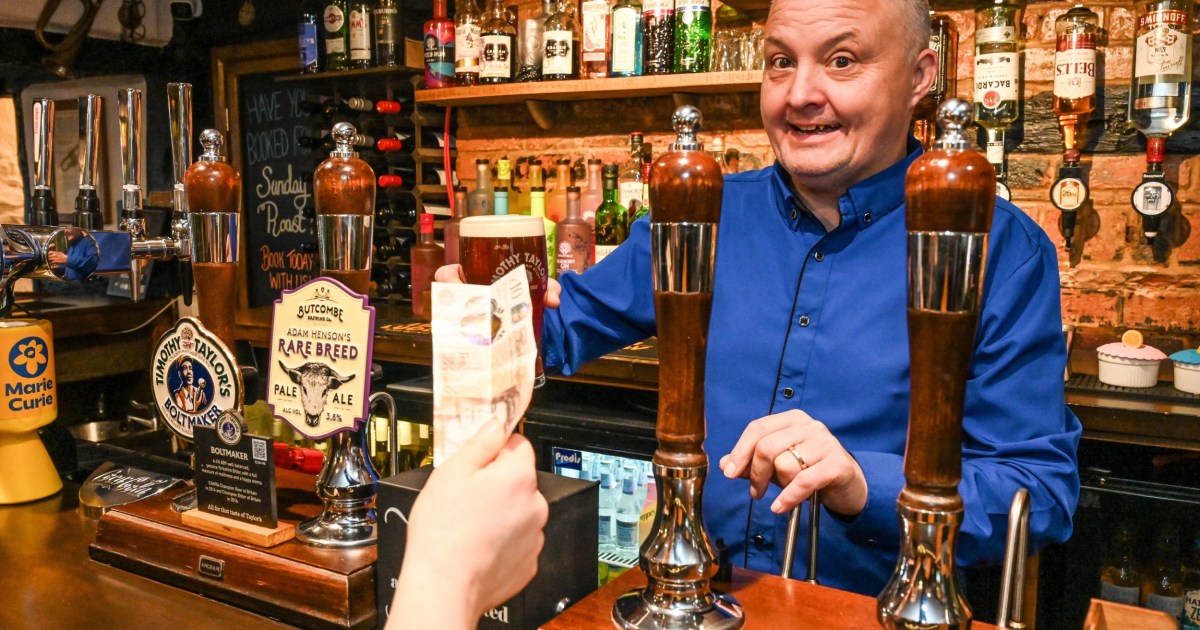 Pub landlord offers 5% discount on pints bought with cash