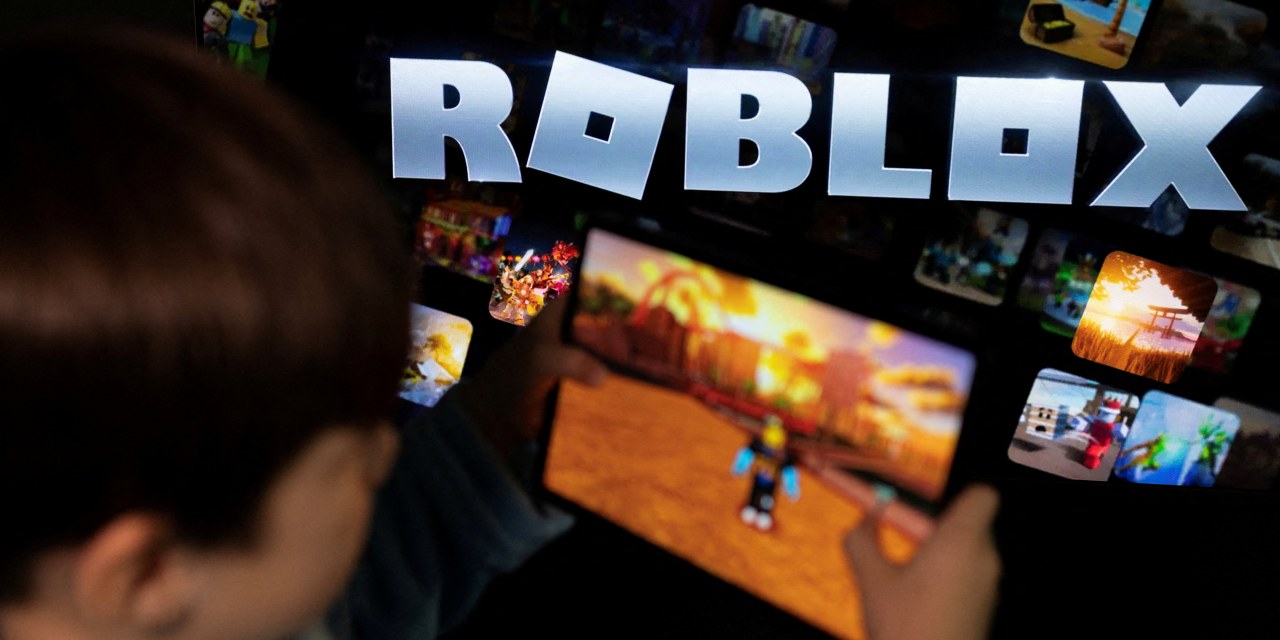 Roblox Posts Higher Revenue as Bookings, Daily Active Users Rise