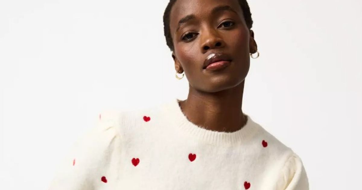 Sainsbury's 'pretty' Valentine's Day top that 'looks expensive' is £7 in deal stack - The Mirror