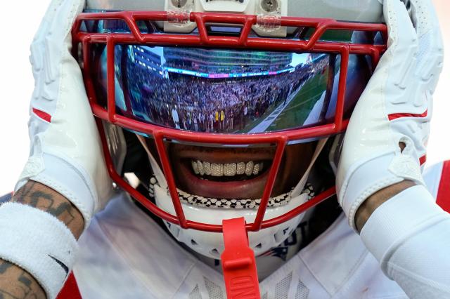 The Latest: Seahawks closing in on second Super Bowl title
