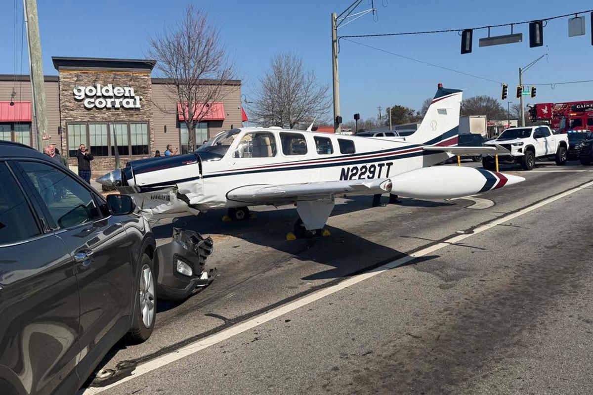 Plane crashes into multiple cars during emergency street landing in...