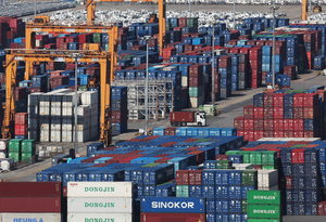 S. Korea posts record current account surplus in 2025 on chip boom