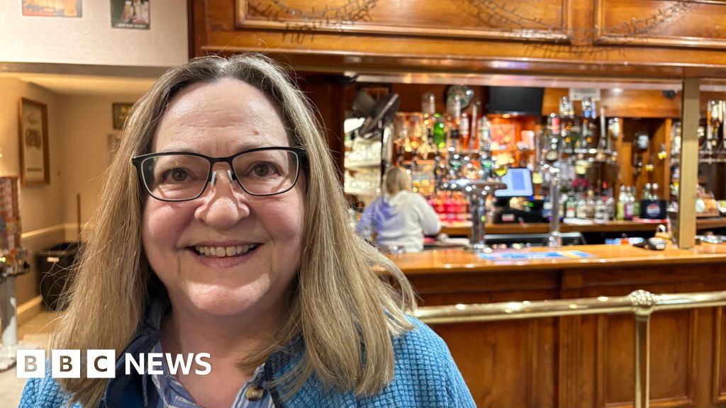 Closure of much-loved South Oxhey Labour club averted