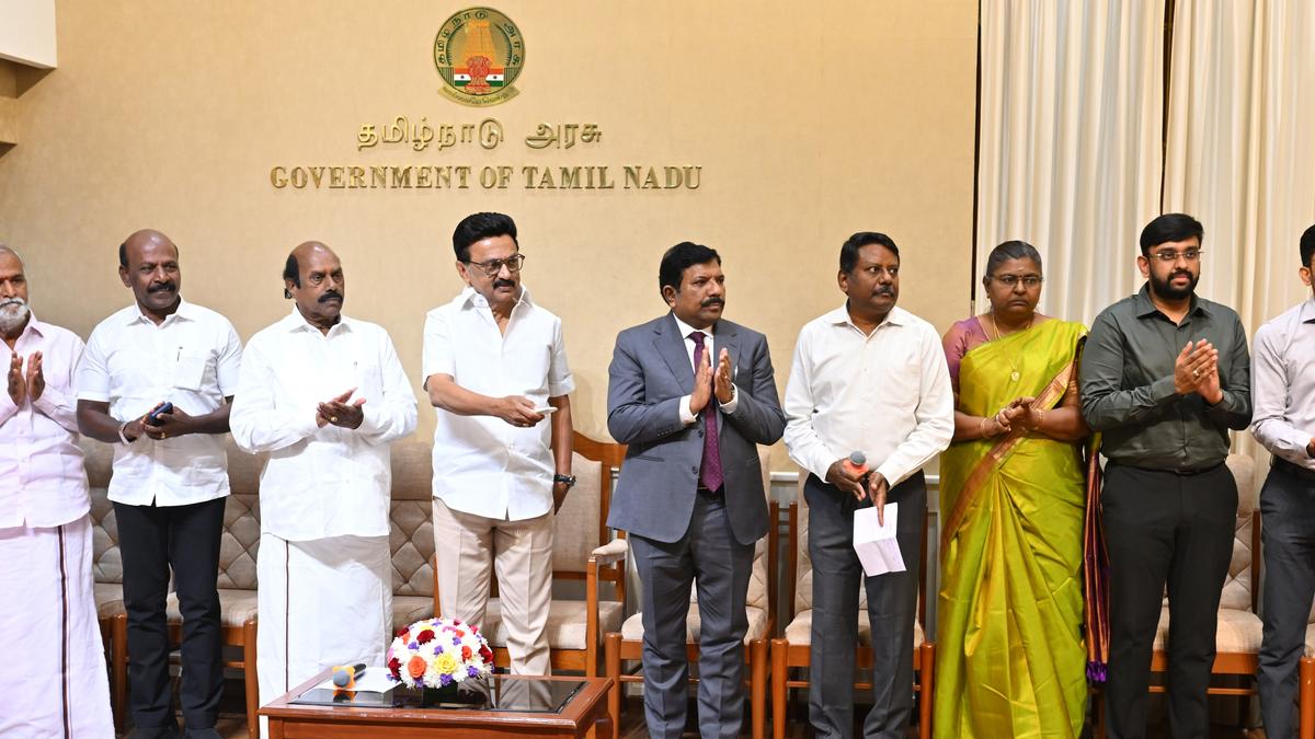 Stalin virtually inaugurates four Thozhi hostels, new buildings for hospitals