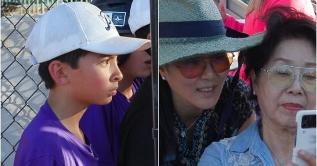 Sunwoo Yong-yeo Cheers 10-Year-Old Grandson at US Baseball Game