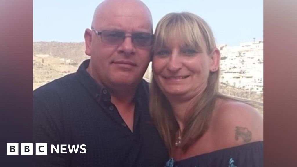 Telford man loses 4 stone to donate kidney to his wife