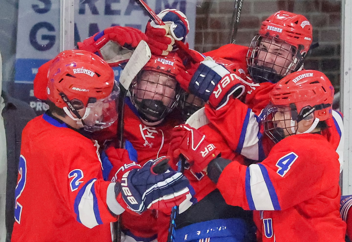Tewksbury boys' hockey seizes the moment, topples Arlington to advance to Ed Burns Coffee Pot final - The Boston Globe
