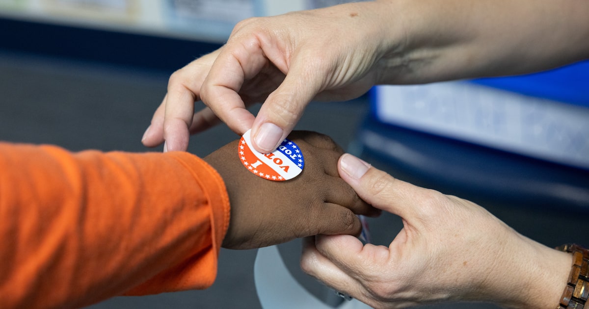 Can you vote in both Texas primaries? Here's what to know