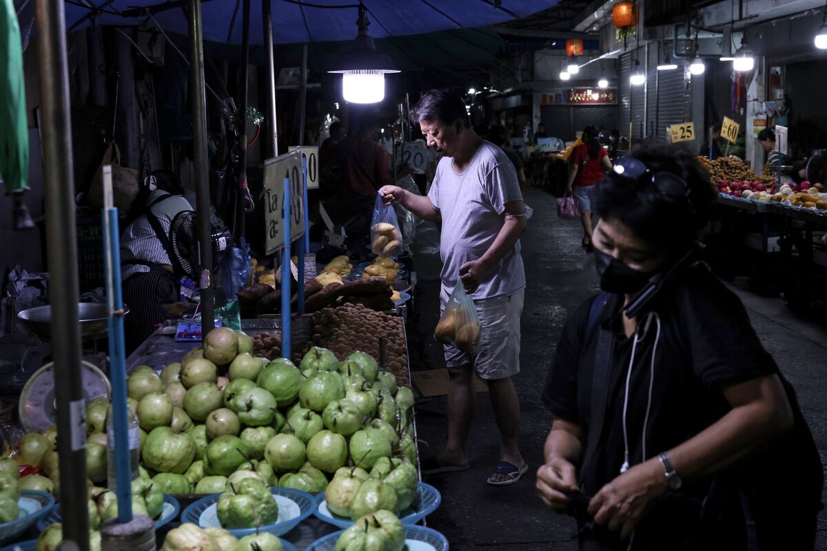 Thai Economy Beats Growth Estimates in Boost to New Government