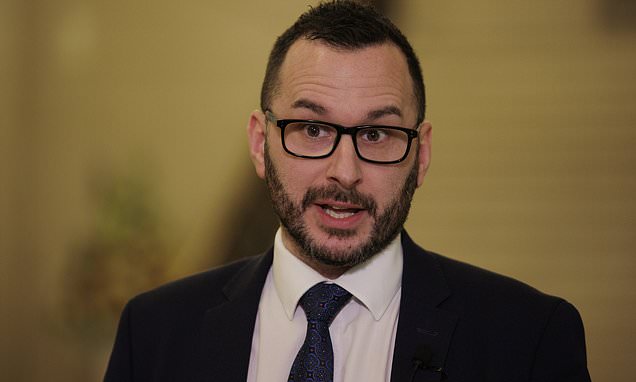 TUV´s Timothy Gaston excluded from Assembly for two days after code...