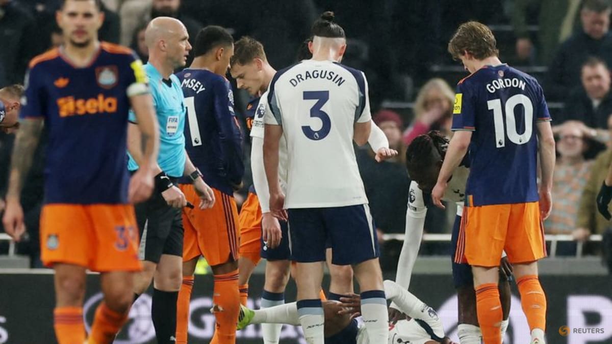 Tottenham winger Odobert sidelined with ACL tear