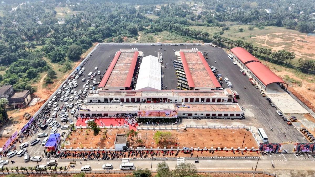 Udhayanidhi Stalin inaugurates new bus stand in Pattukkottai