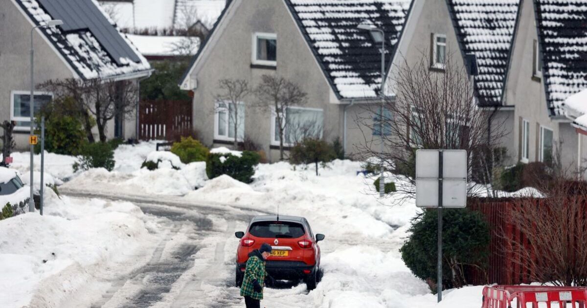 New snow maps show UK hit by rare weather event alongside 39 inch blizzards