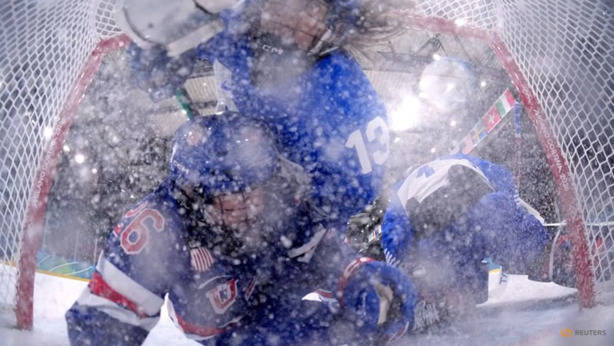 Ice hockey-US hit Italy for six goals to reach women's semi-finals