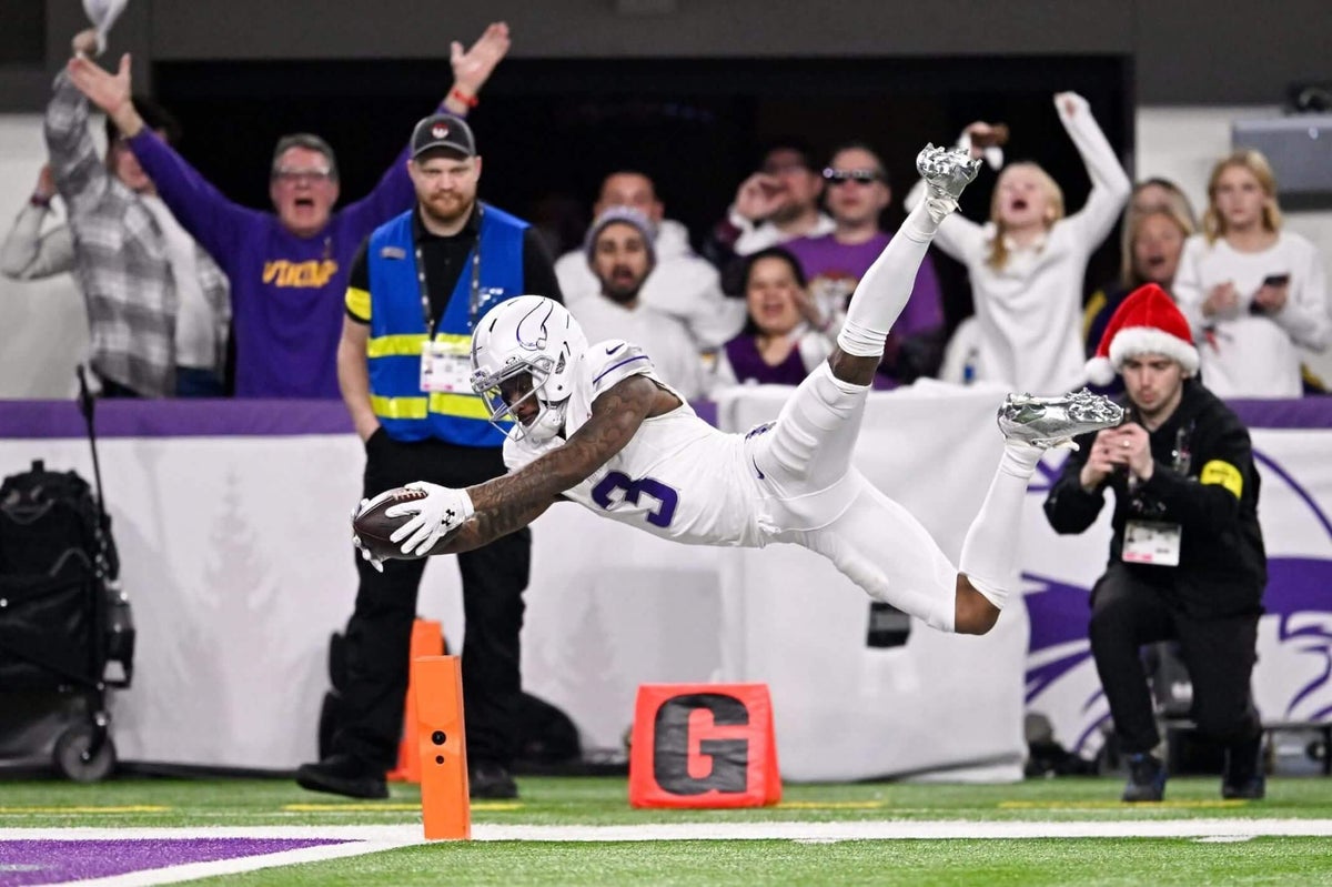 Vikings' 10-step plan to crush the offseason: A QB move, trades, cuts and player signings