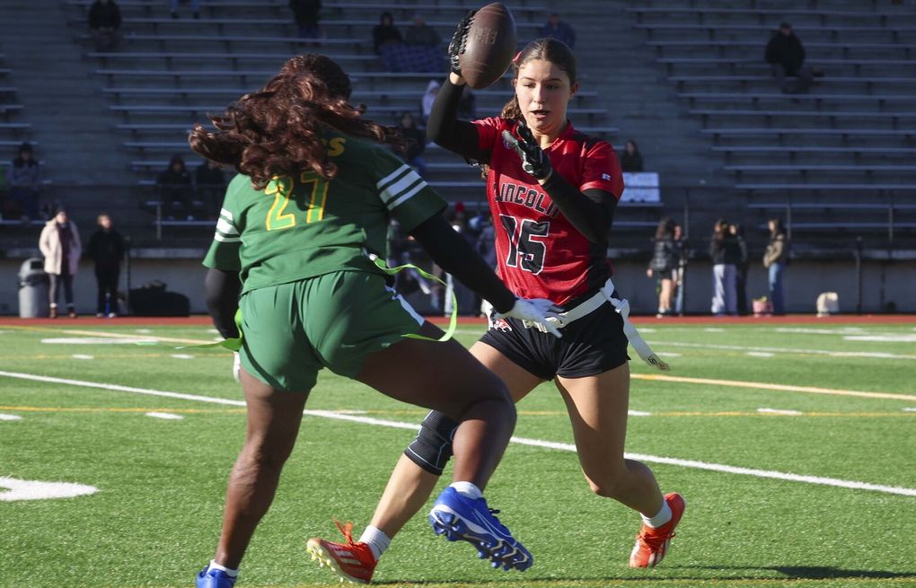 WA's 1st season of girls flag football sees high participation, growing pains