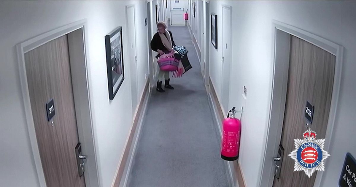 CCTV captures woman casually walking out of hotel after beating boyfriend to death - The Mirror