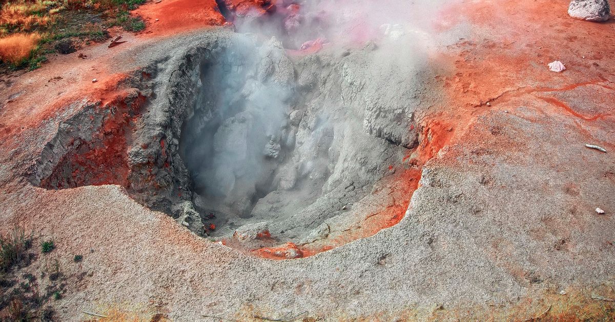 Yellowstone's supervolcano is creating a 19-mile bulge - and it's still rising - Daily Star