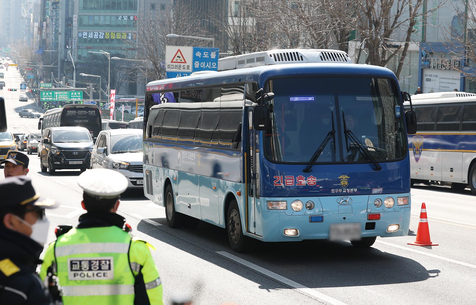 Security tightened as ex-President Yoon faces 1st verdict on insurrection charges - The Korea Times