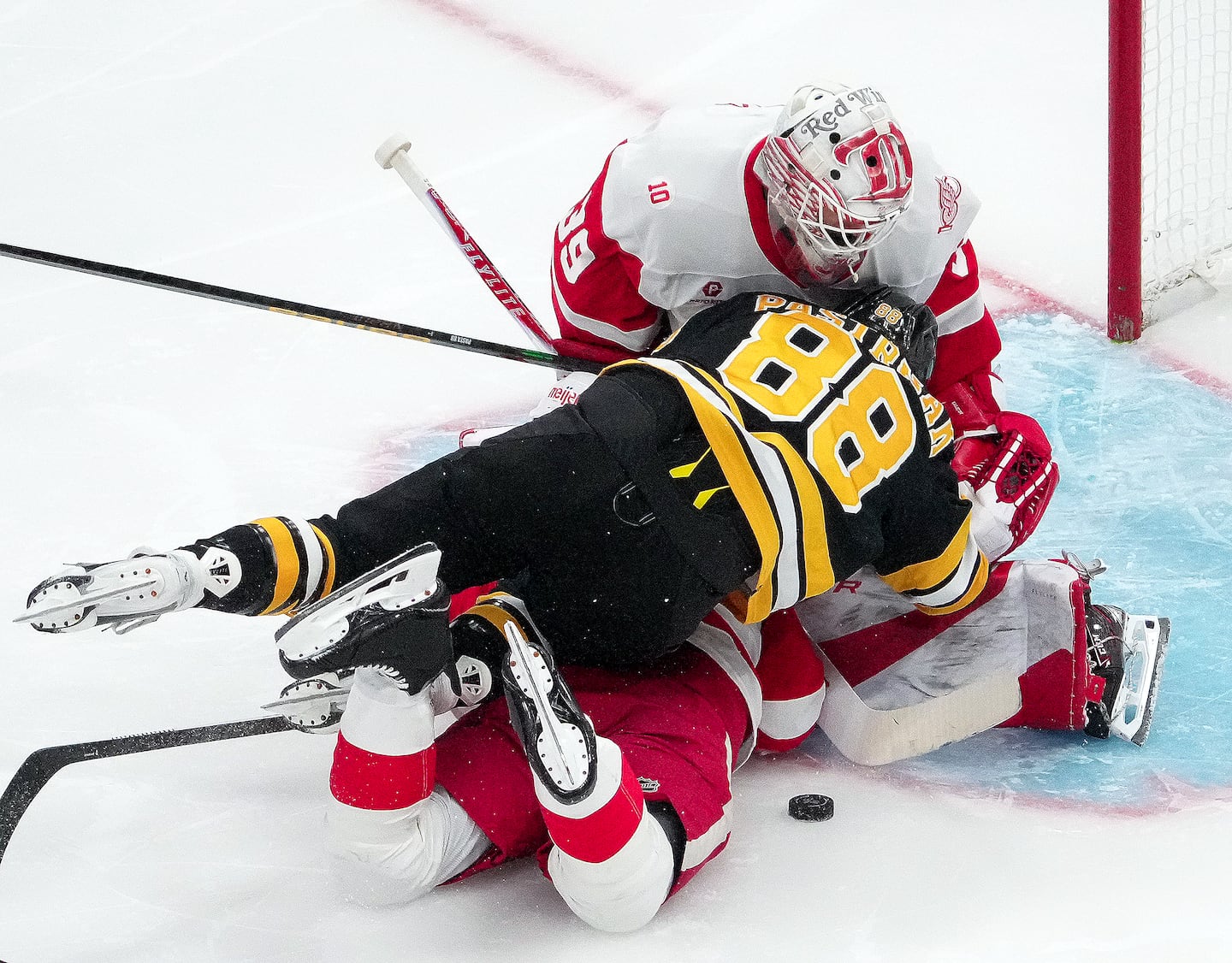 Bruins at Red Wings preview: Two teams with the same record square off - The Boston Globe