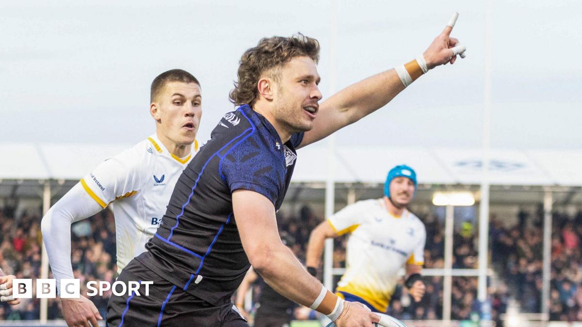 Glasgow strengthen grip on URC top spot with bonus point win over Leinster