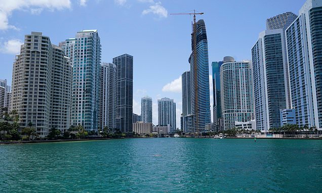 Captain charged in boat crash that killed 3 girls from Miami...